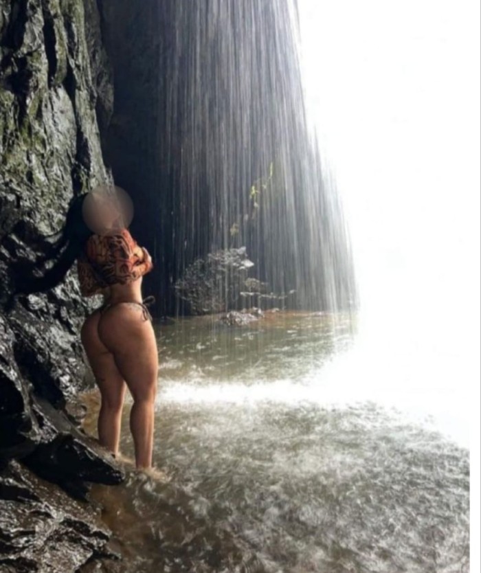 LA MÁS CALIENTE