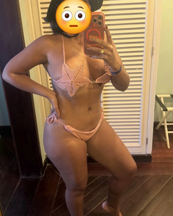 TU AMA LISTA PARA QUE ESTES A MIS PIES