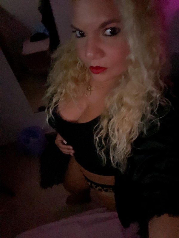 Maria venezolana ,nueva en palma.