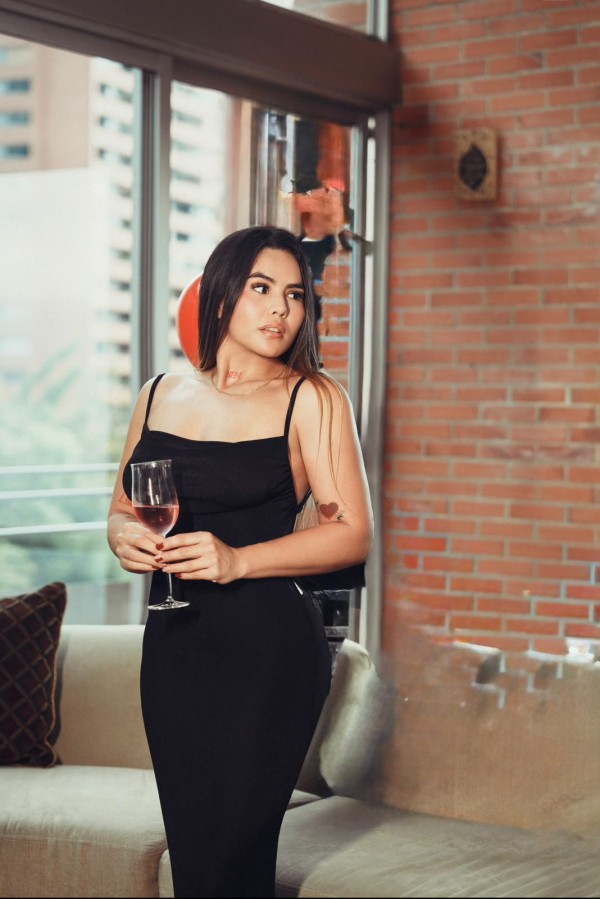 ALINA, NOVEDAD EN ALICANTE LATINA SUPER FIESTERA