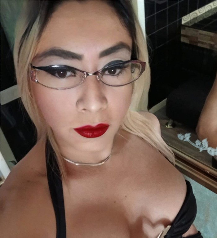 RUBIA GUARRISIMA ME TRAGO TU LECHADA