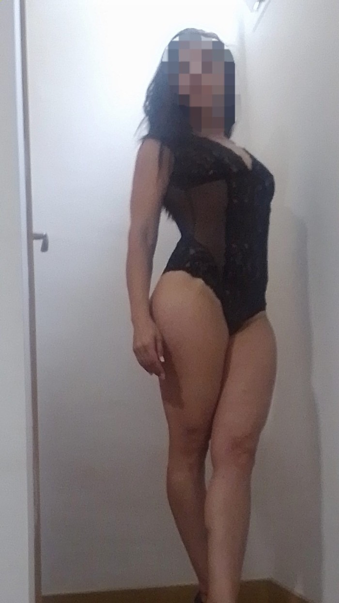 SENSUAL Y FOGOSA AMANTE DEL SEXO
