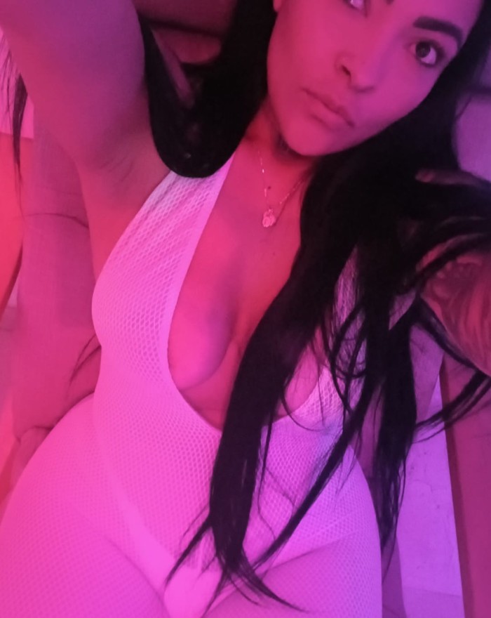 Morena candente