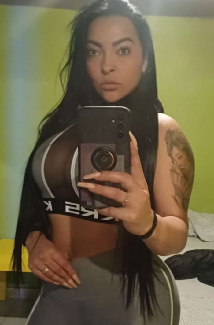 Morena candente
