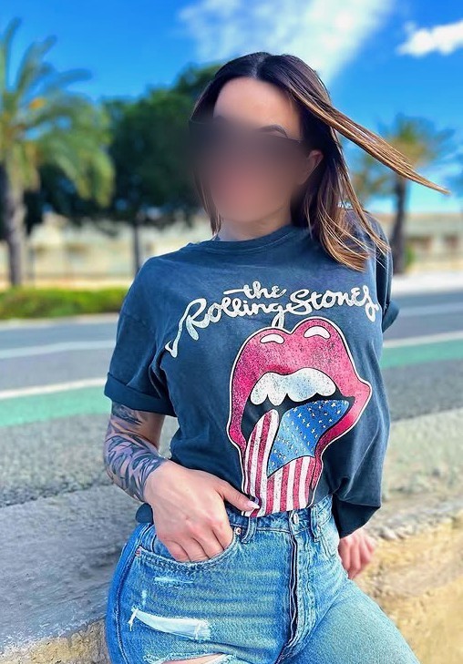 ESTHER  ESPAÑOLA 100 DE PECHO SUPER EXTROVERTIDA…