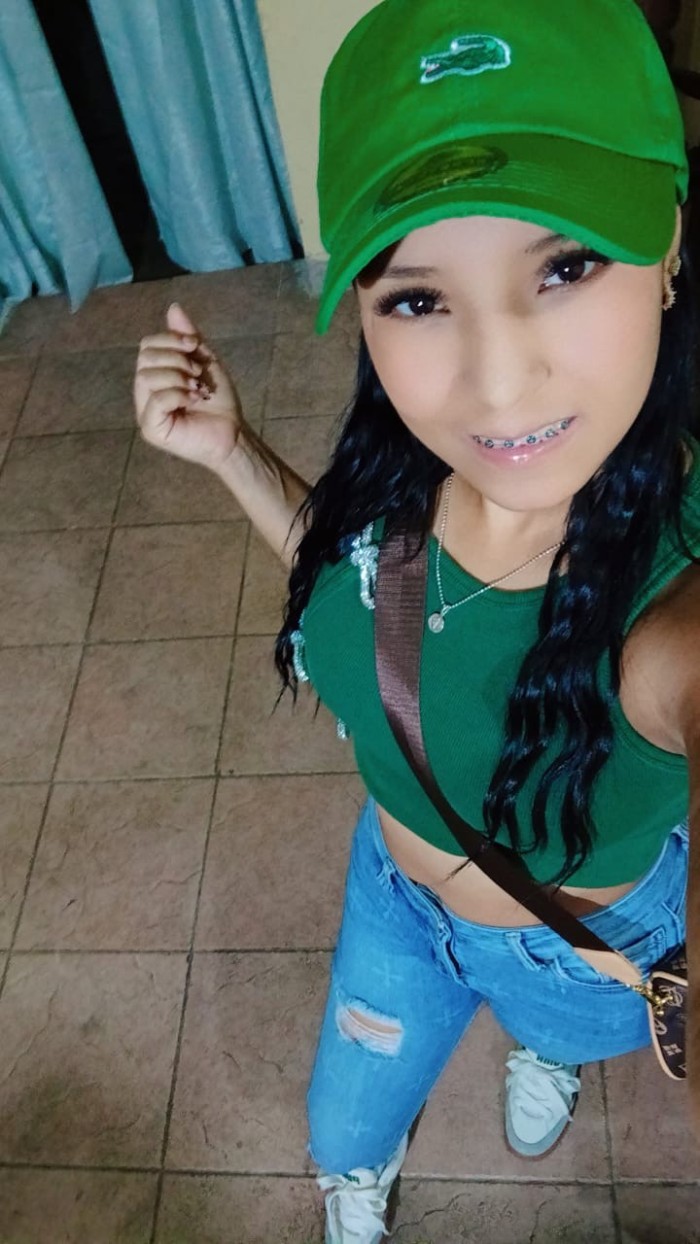 Daniela tú puta Favorita Fiestera 19 vecindario