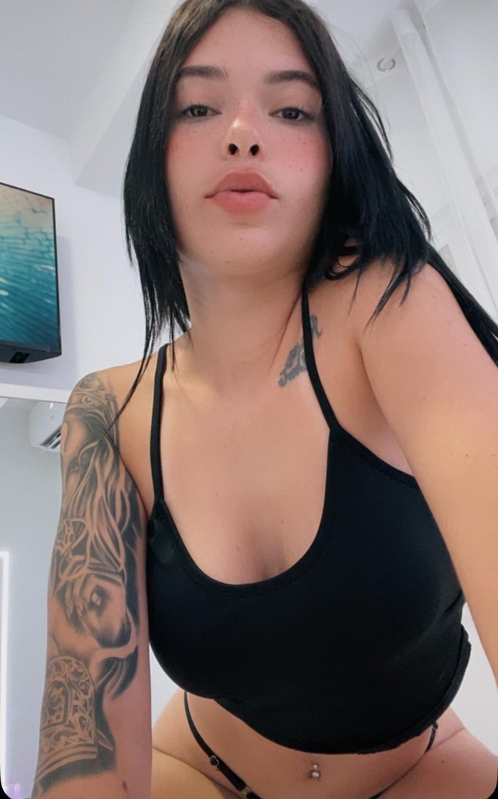 La chica que todos quieren conocer Torre del Mar