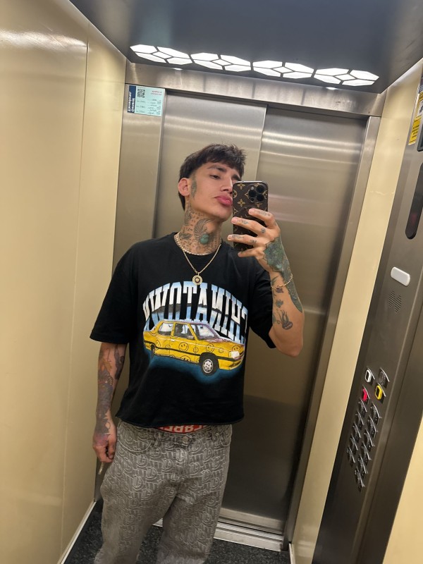 Hola soy Camilo colombiano recién llegado