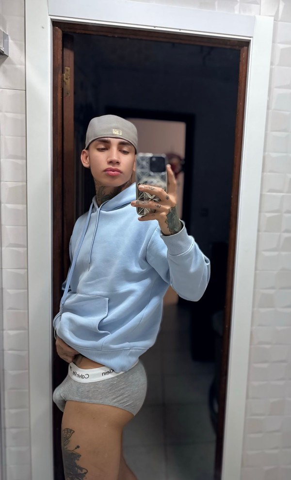Hola soy Camilo colombiano recién llegado