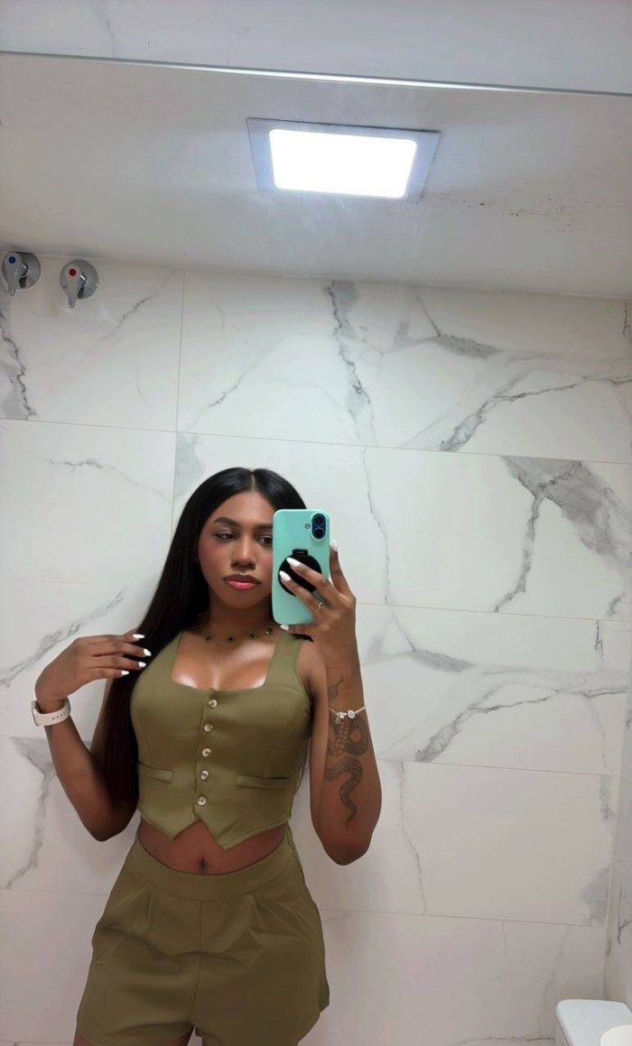 TRATO DE NOVIOS BESO NEGRO