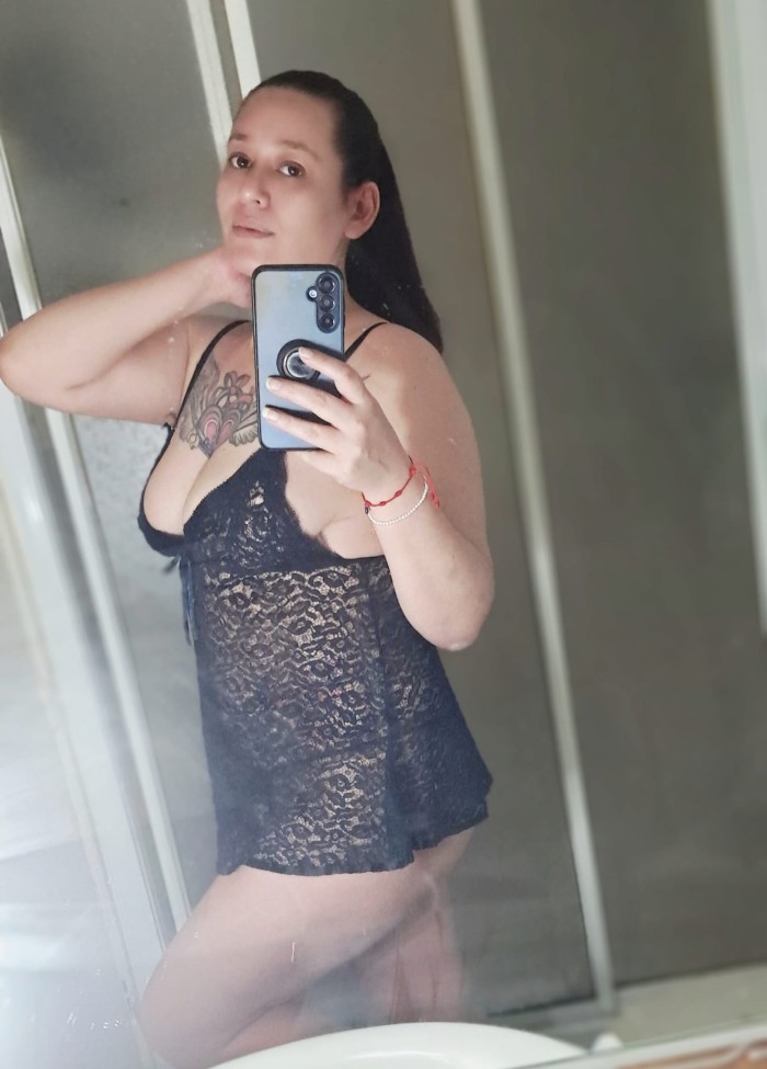 HERMOSA MUJER PARAGUAYA 34 AÑOS NUEVA EN LA ZONA
