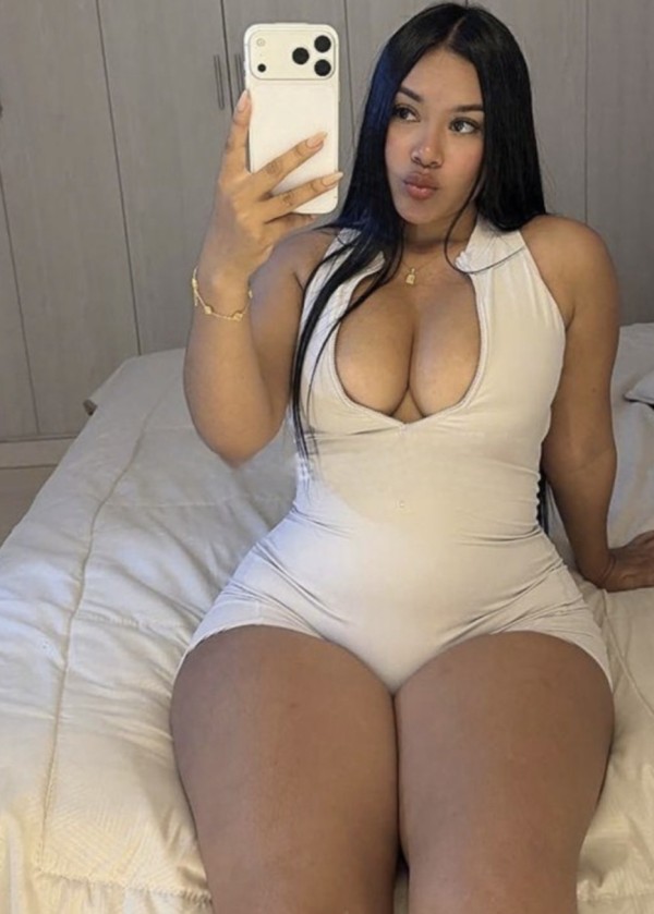 Recién llegada sexy joven cachonda dulce complacie