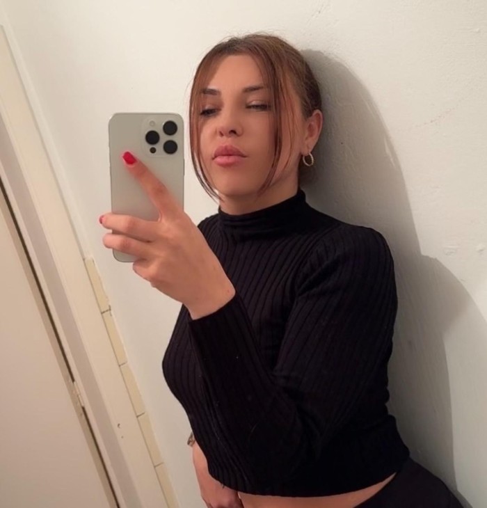 MUJER CON GANAS DE UNA BUENA FOLLADA EN CALLE JAUL
