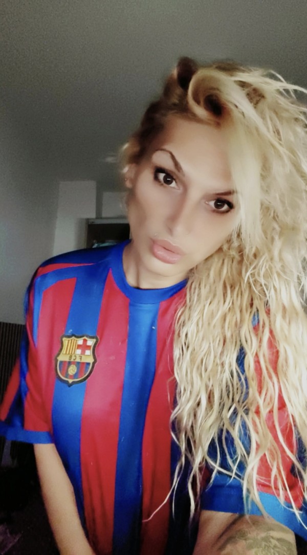 De nuevo victoria más viciosa que nunca sexo a pelo natural coño y culo