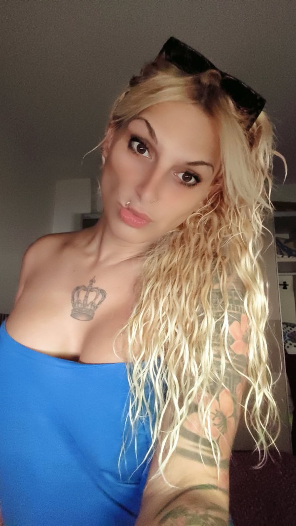 De nuevo victoria más viciosa que nunca sexo a pelo natural coño y culo