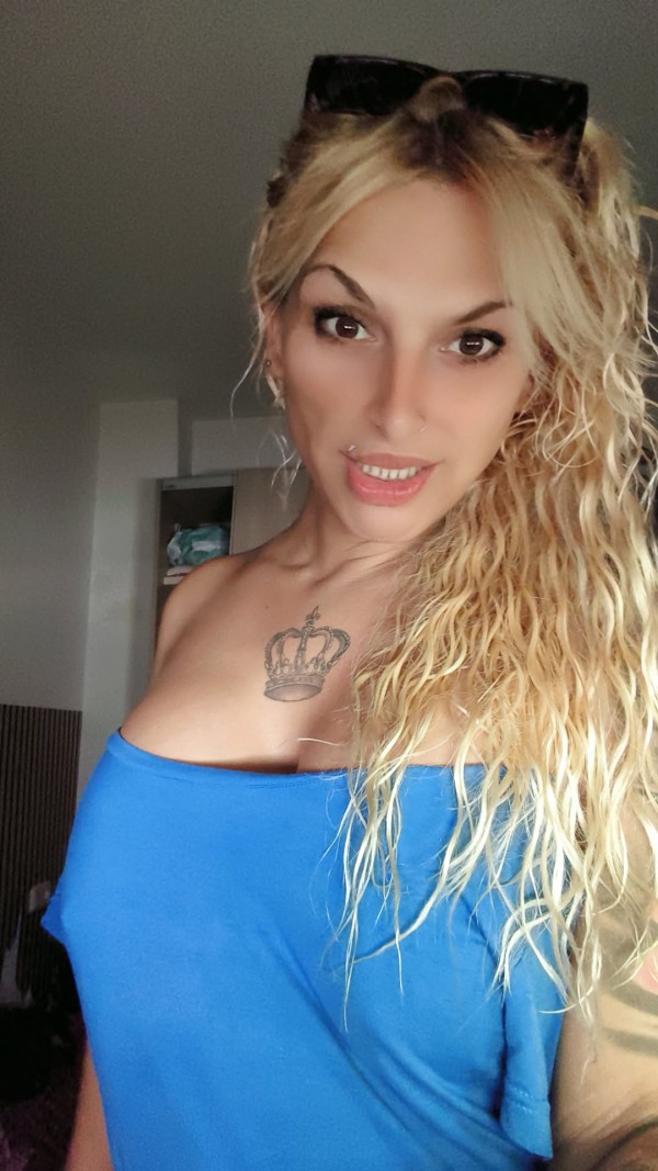 De nuevo victoria más viciosa que nunca sexo a pelo natural coño y culo