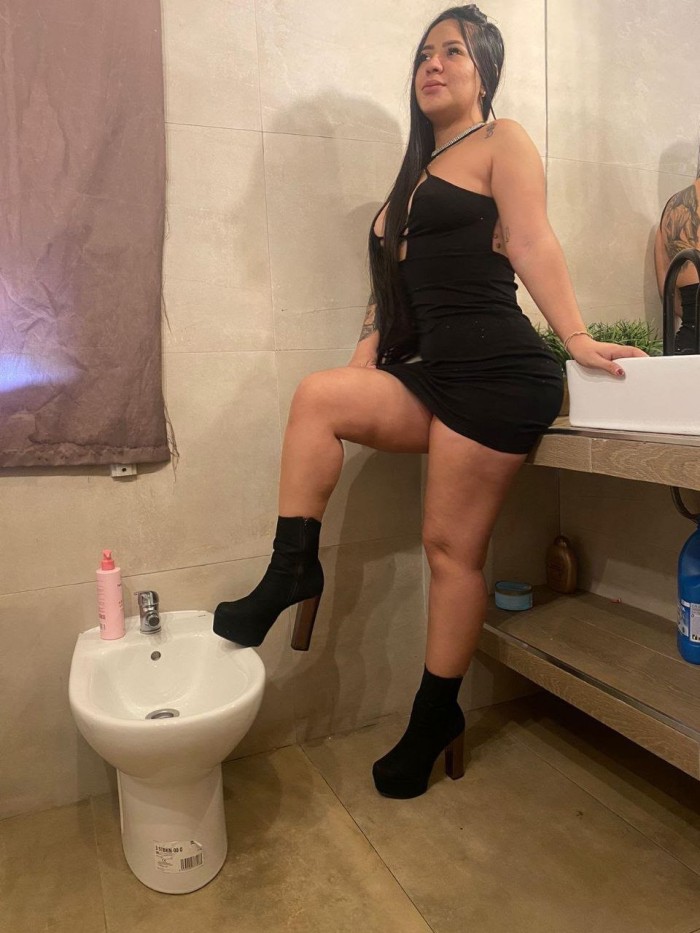 MORENAZA VENEZOLANA 25 AÑOS, TE COMPLAZCO