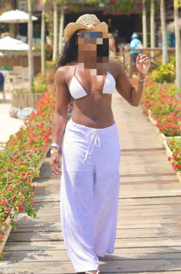 LATINA ATREVIDA ALEGRE CARIÑOSA DIVERTIDA