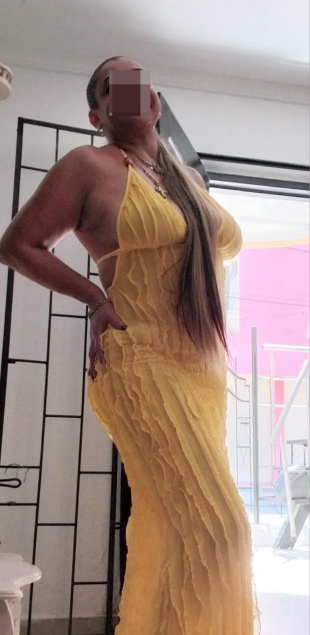 QUITAME MIS TANGUITAS CON LA BOCA ESTOY HUMEDA