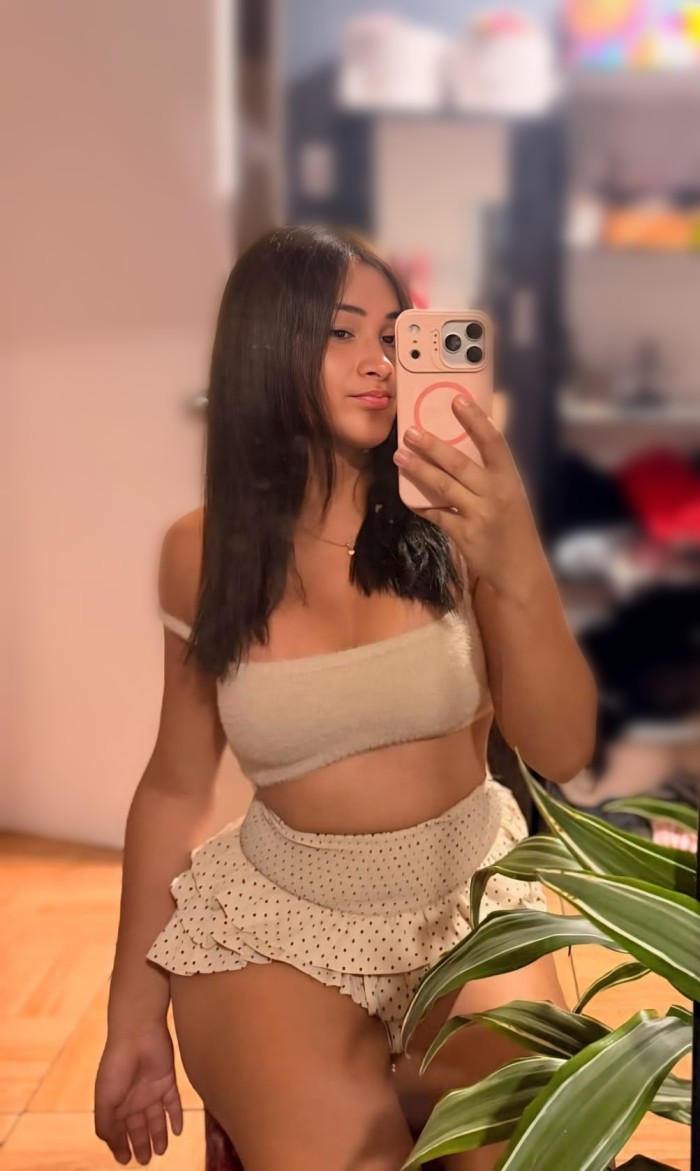 GUAPÍSIMA trans de LUJO súper femenina. FOLLAMOS?
