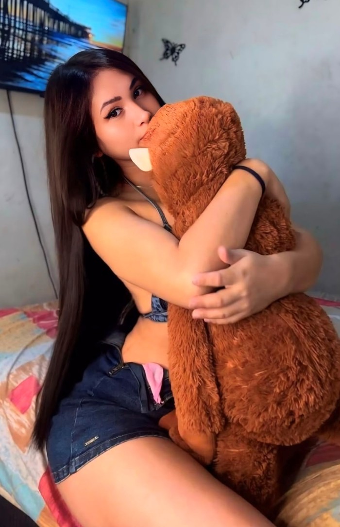 GUAPÍSIMA trans de LUJO súper femenina. FOLLAMOS?