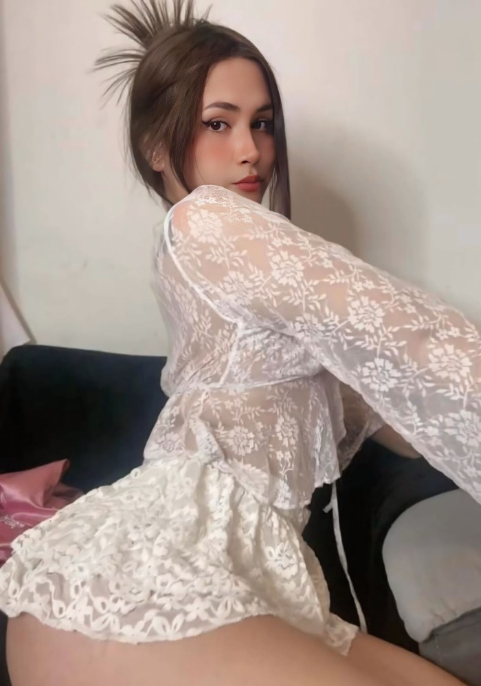 GUAPÍSIMA trans de LUJO súper femenina. FOLLAMOS?