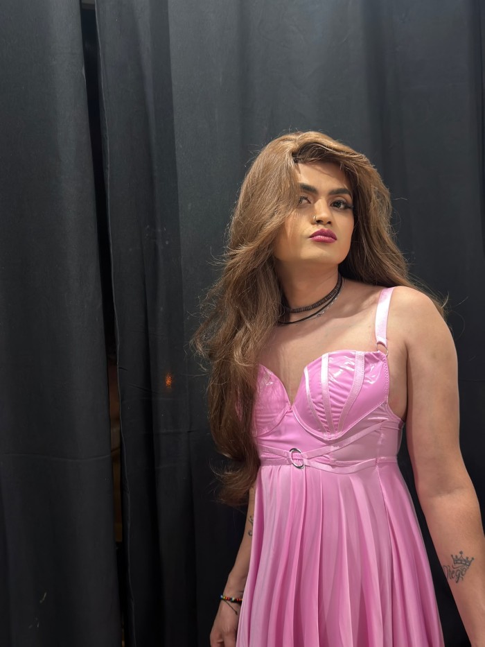 TU MUÑEQUITA TRANS COMPLACIENTE Y ADICTA AL SEXO