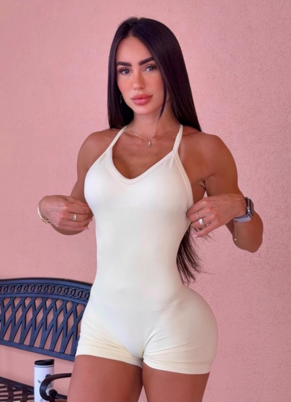 KIA LAURA MODELO COLOMBIANA FIGURA ESPECTACULAR