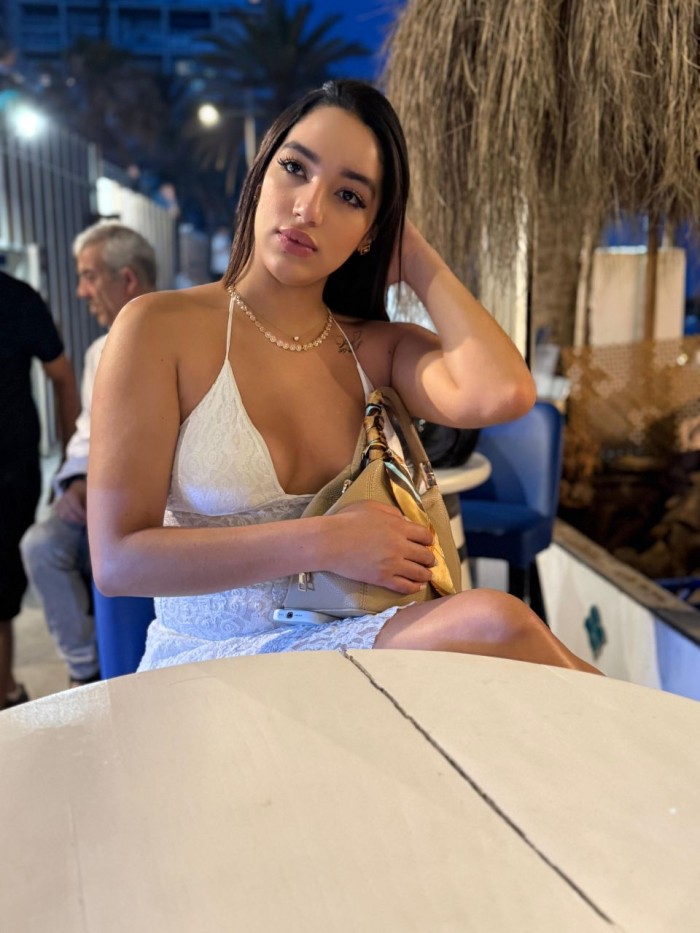 EN TORREMOLINOS MUJER CON GANAS DE SEXO A TOPE