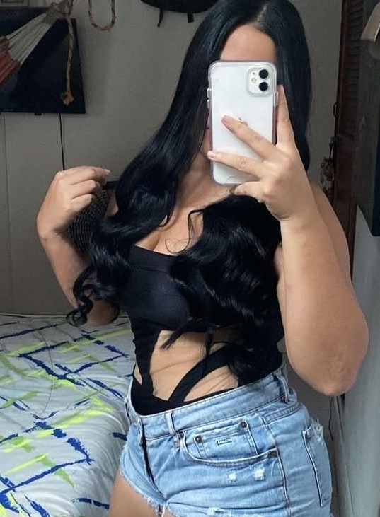 612406255 una bella y atenta Mujer de alto nivel