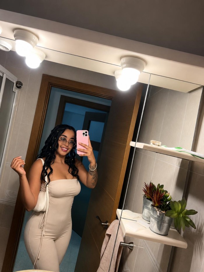 ORIANA MUY CACHONDA! JOVENCITA UNICA