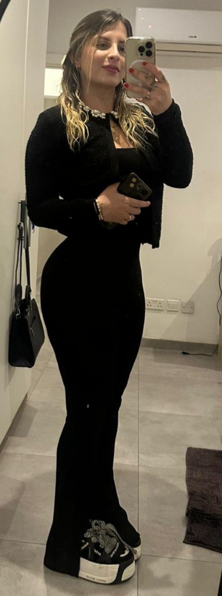 NUEVA CHICA EROTICA ADICTA AL SEXO…