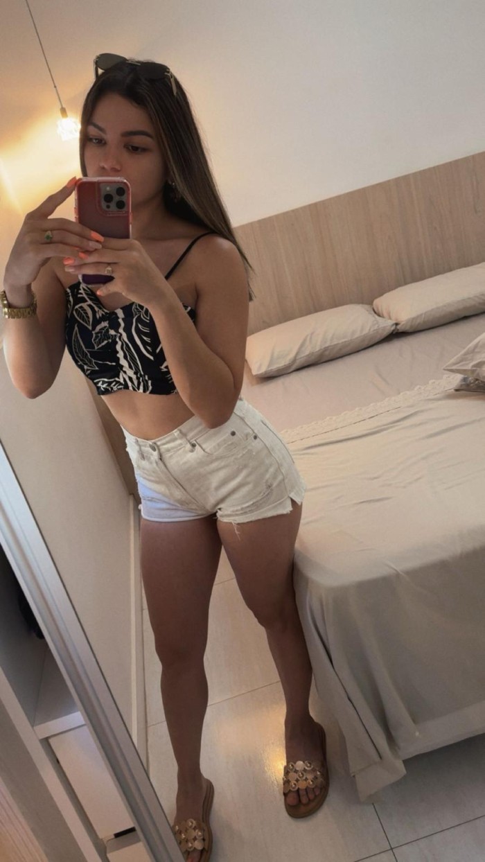 LATINA JOVENCITA GUAPISIMA AUTENTICA TEEN REGRESO