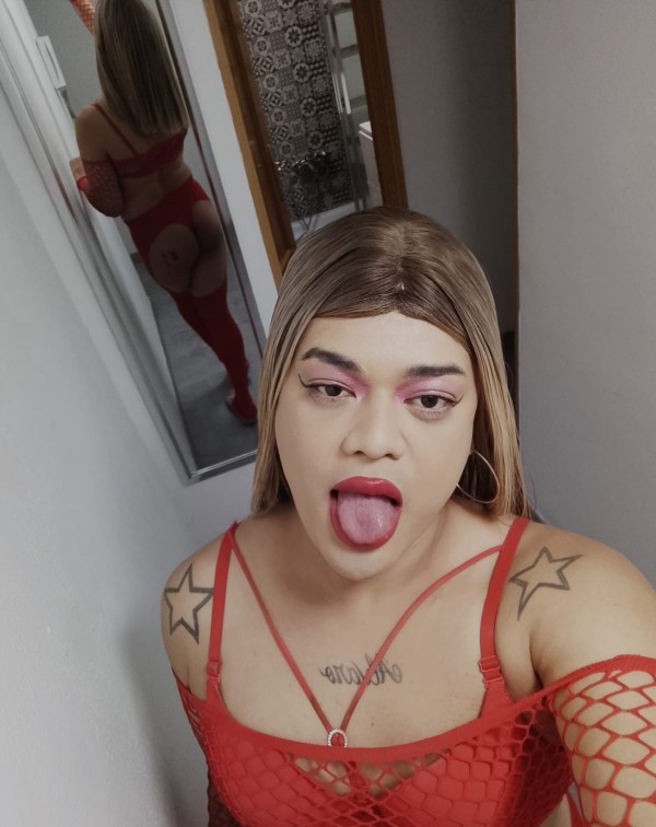 LA CHICA TRANS QUE TE LLEVARA AL PARAISO, EN USERA