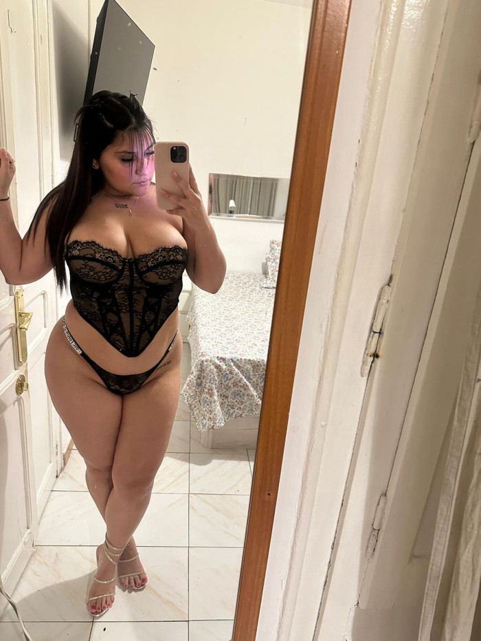 CURVAS DIVINAS, GANAS DE FIESTA Y MORBO