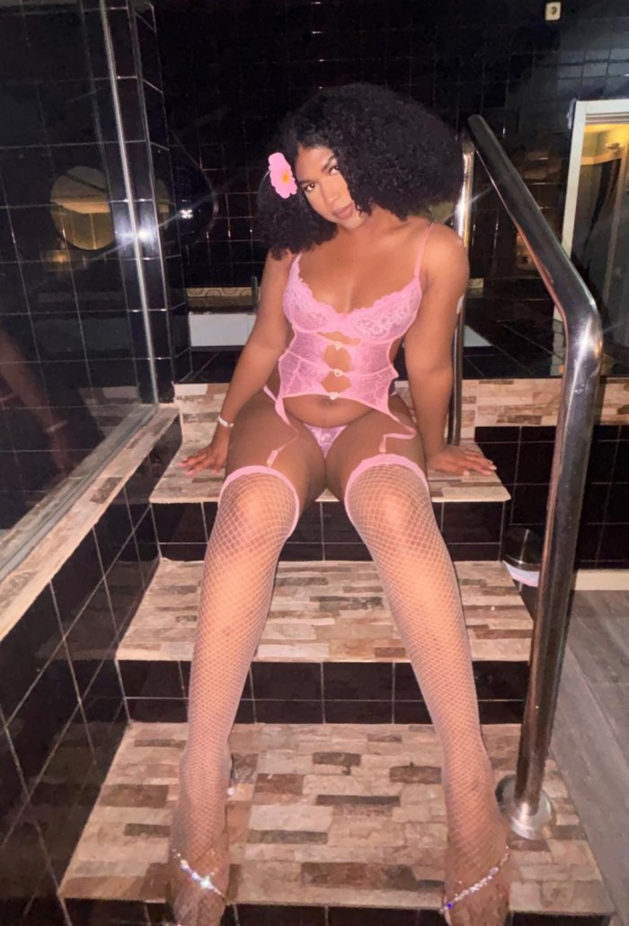 TRANS COLOMBIANA DE LUJO EXPLOSIVA Y JUGUETONA