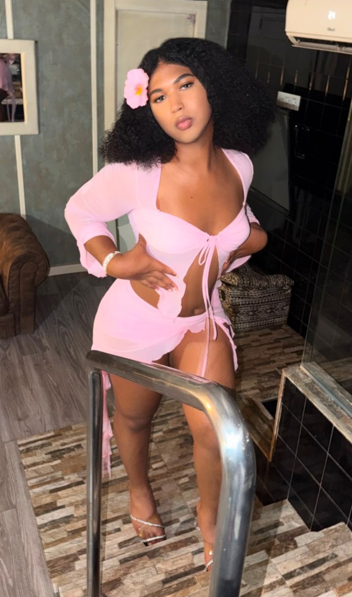 TRANS COLOMBIANA DE LUJO EXPLOSIVA Y JUGUETONA