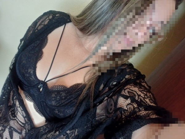 MADURITA FIESTERA, ENTREGADA Y MUY DIVERTIDA