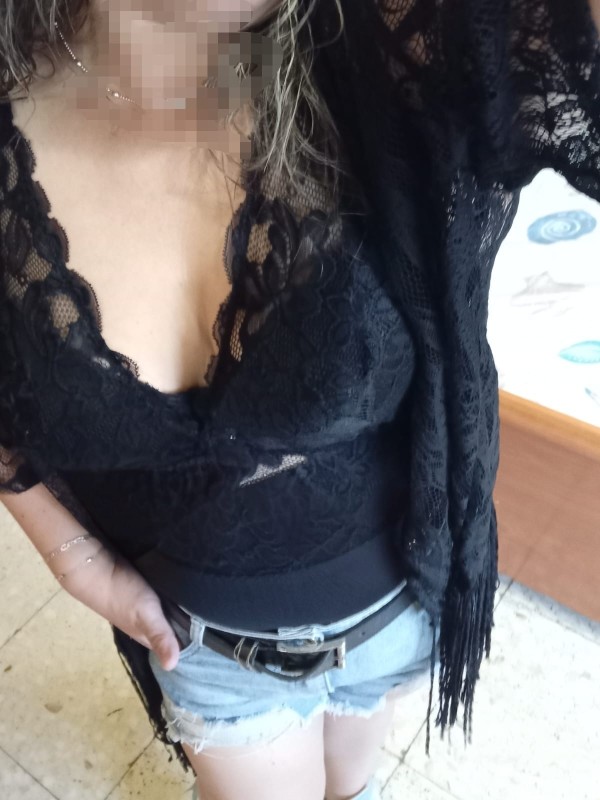 MADURITA FIESTERA, ENTREGADA Y MUY DIVERTIDA