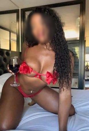 SOY ALAIA, COLOMBIANA CALUROSA Y RESERVADA