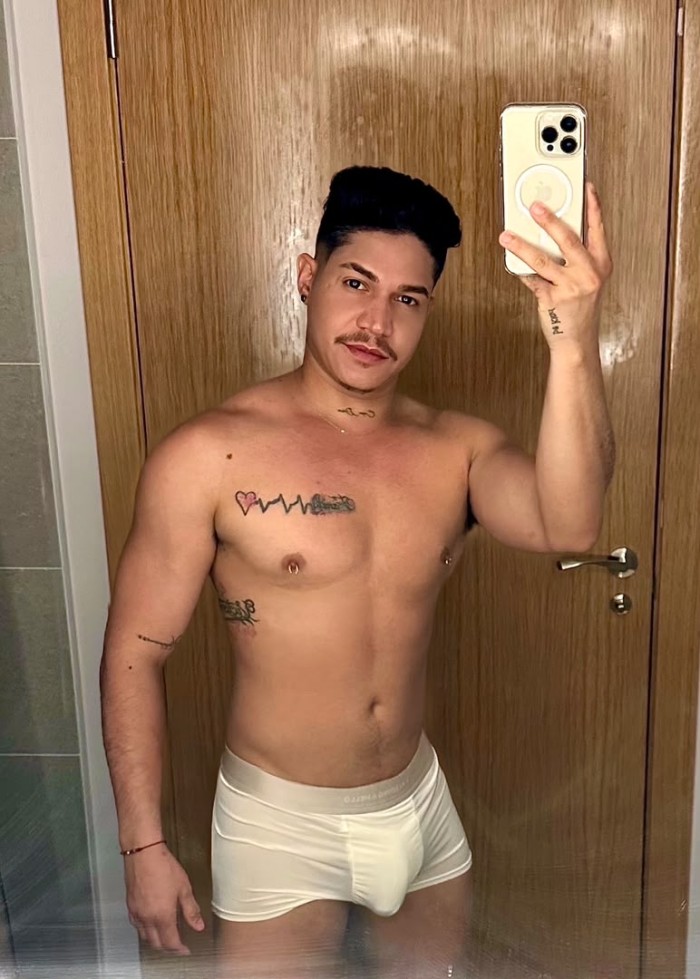 POLLON SUPER LECHERO LATINO CON MUCHO AGUANTE