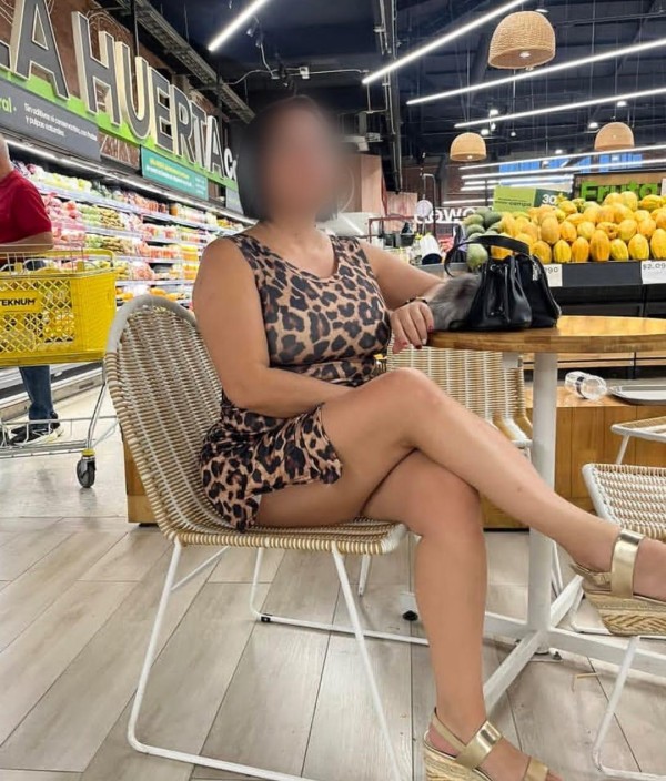 ERICA 48 años, MADURITA MUY POTENTE Y MORBOSA…