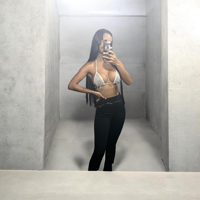 DELICIOSA  VENEZOLANA CON GANAS DE SEXO SIN PARAR