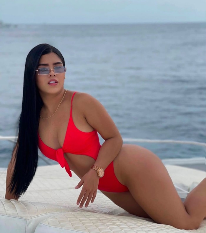 SOFIA PRECIOSA VEN A PASARLO EN GRANDE