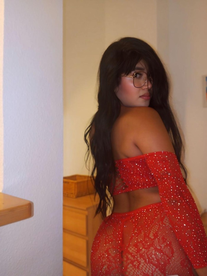 EN LAS GALLETAS MUJER DESEOSA DE SEXO