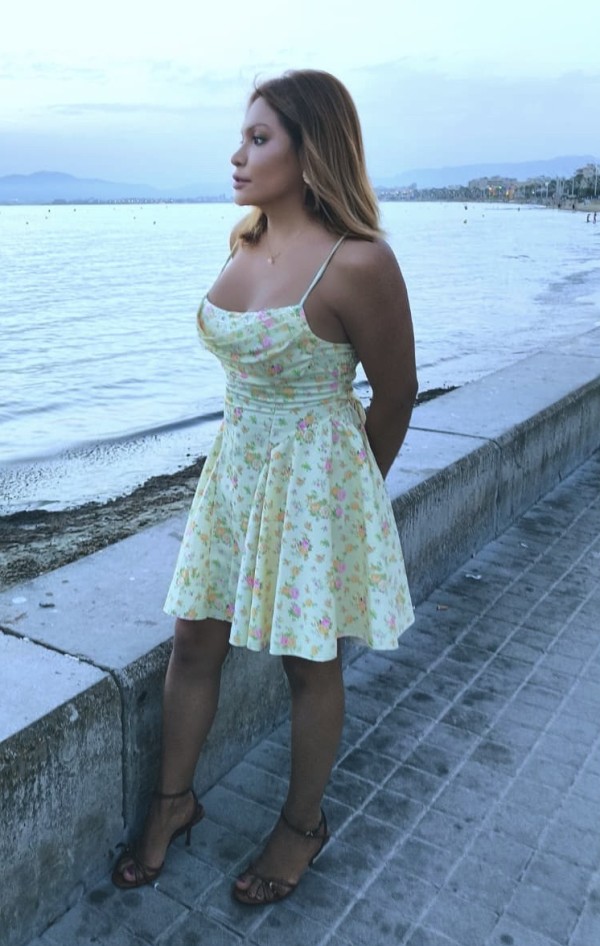 Joven trans de lujo, súper GUARRA FÓLLAME EL CULO!
