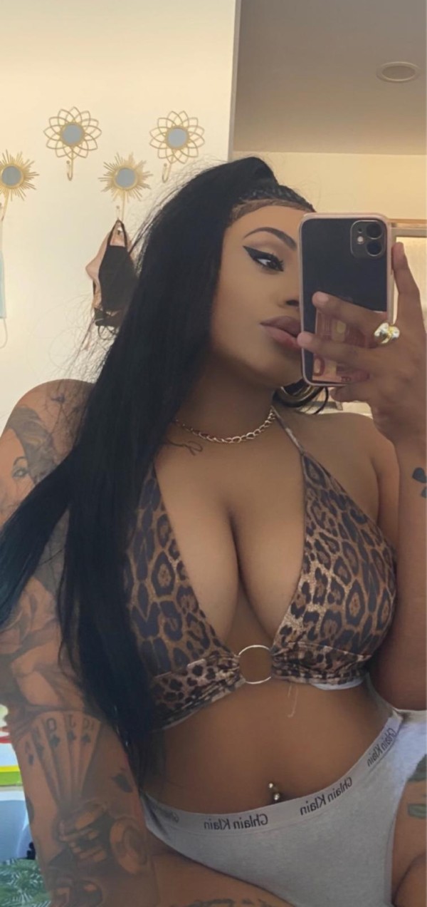 SOLO ESTA SEMANA EN SALUO QUEEN, JOVENCITA HOT