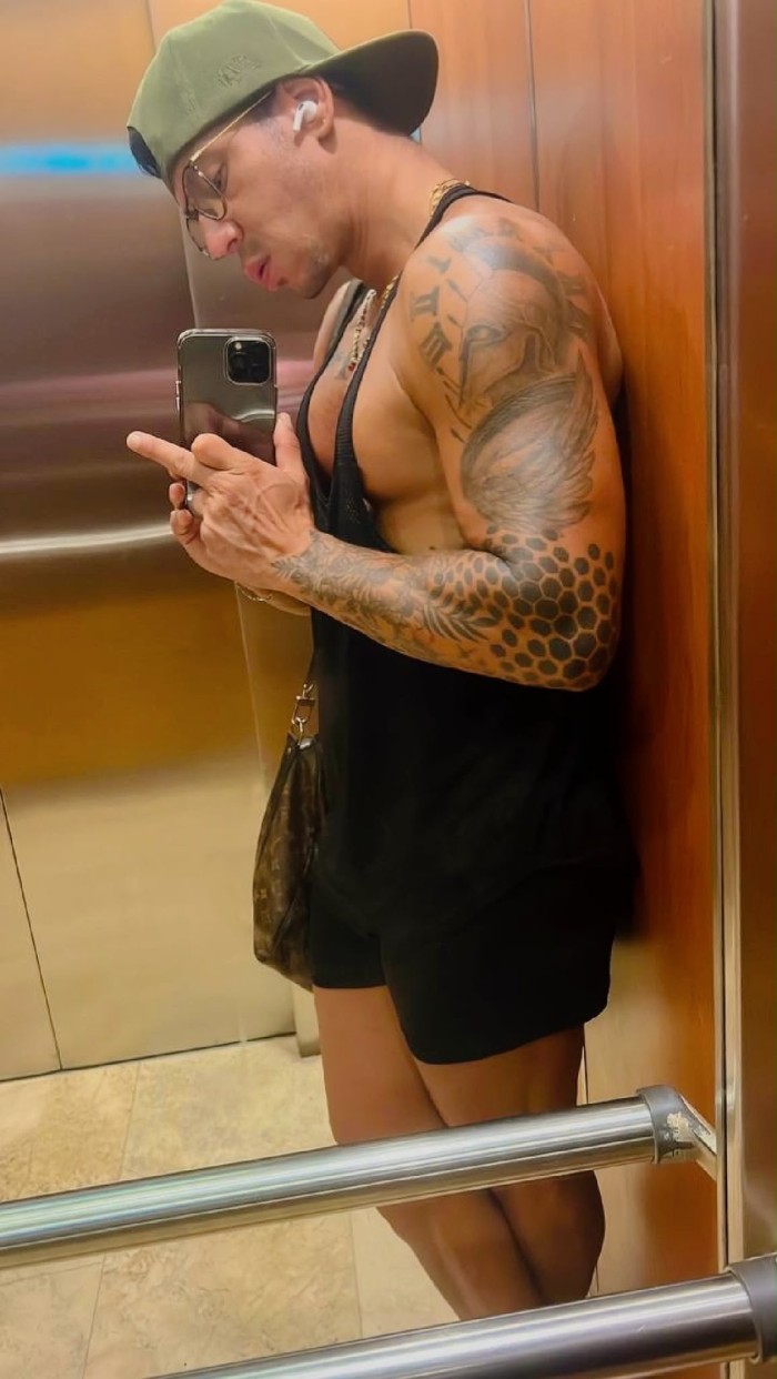 Mariano Muñoz latino XL en la ciudad