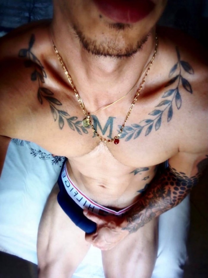 Mariano Muñoz latino XL en la ciudad