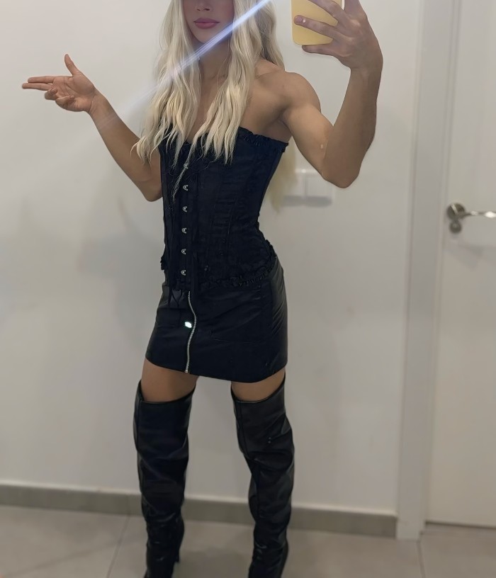 DEVORA DISPONIBLE AHORA MISMO